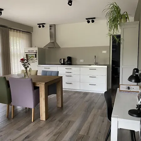 アパート De Koning